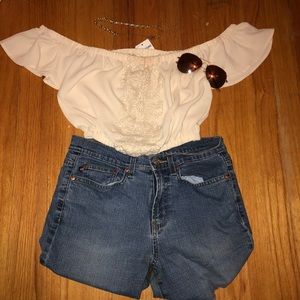 NWT ILLA ILLA OF THE SHOULDER CROP TOP